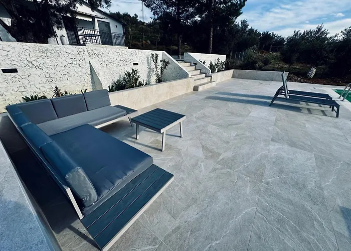 Domus Villa